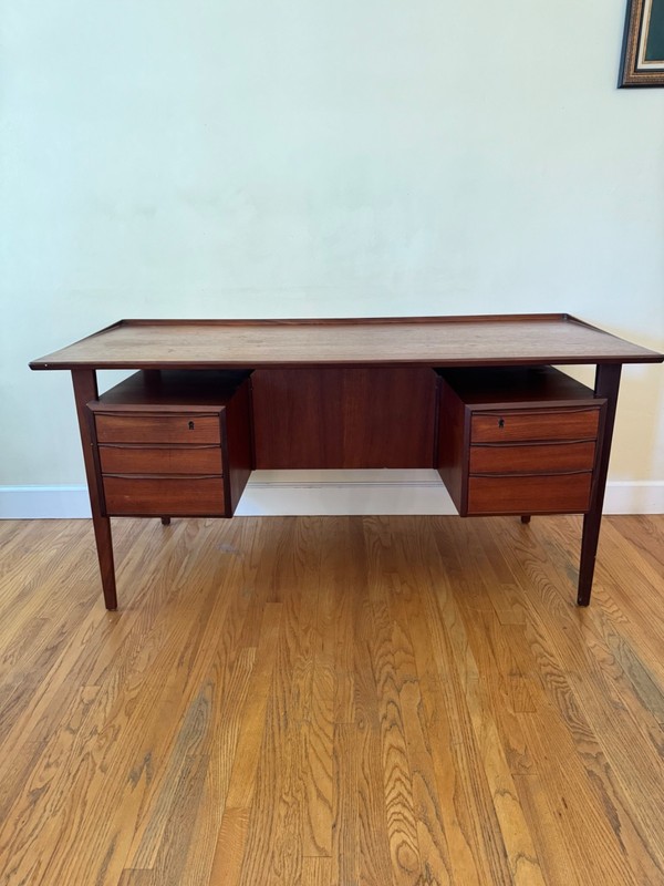 Mid-Century Freestanding Teak Desk, Denmark, 1960s