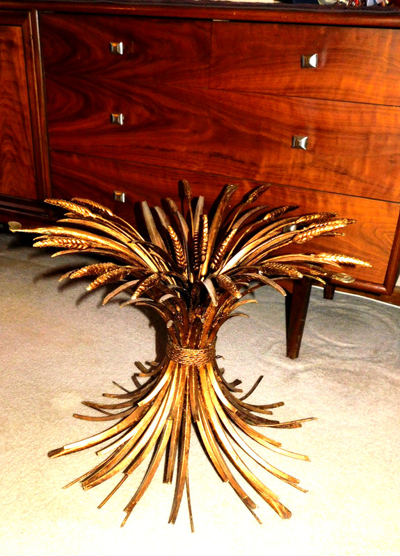 VINTAGE MCM HOLLYWOOD REGENCY SHEAF OF WHEAT GOLD METAL ACCENT TABLE BASE ONLY gallery