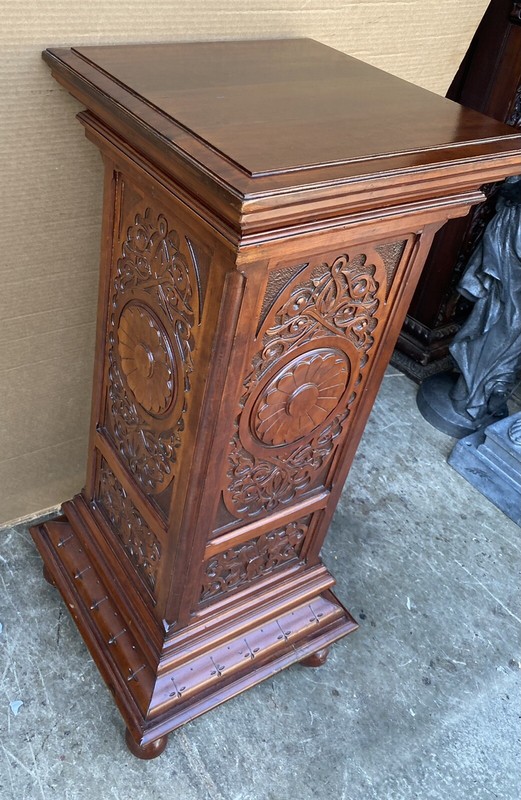 WALNUT CARVED PEDESTAL, ATTR. PABST gallery