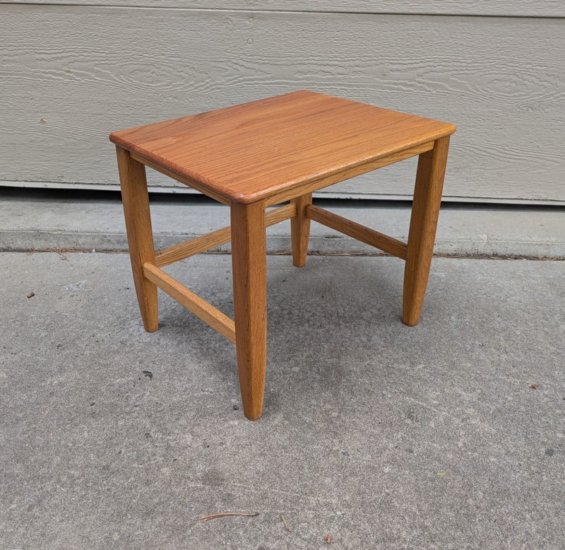 Vintage Mid Century Danish Modern Solid Oak Wood Side End Table D54 gallery