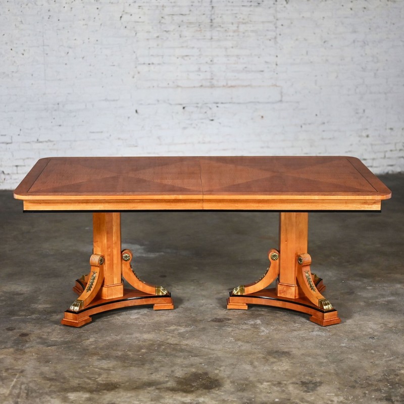 Neoclassic Biedermeier Style Thomasville Grand Classics Extension Dining Table gallery