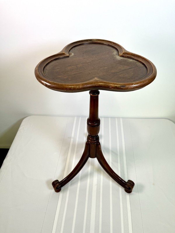VTG Trefoil Pedestal Side Table Clover Colonial Revival Plant Stand Wood Boho