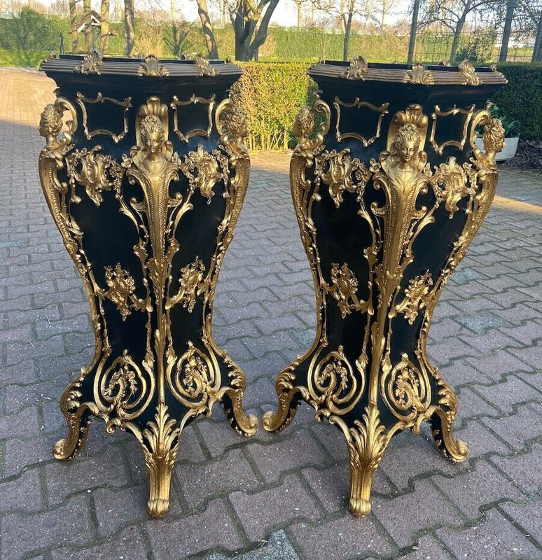 Pedestals Display Stands Italian Baroque Black Gold Columns Vintage Pair 1990s