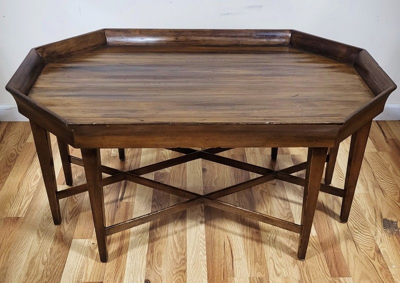 ESTATE VINTAGE MAHOGANY REGENCY STYLE OCTAGONAL OVAL COFFEE TABLE gallery
