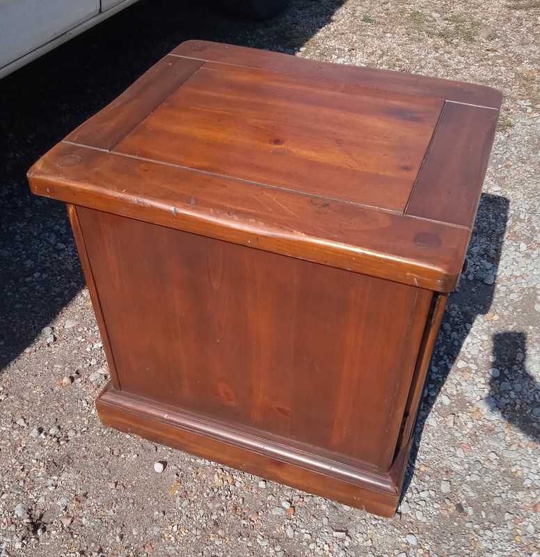 Mid Century Pine Old Tavern Style Double Door End Table (ET92) gallery