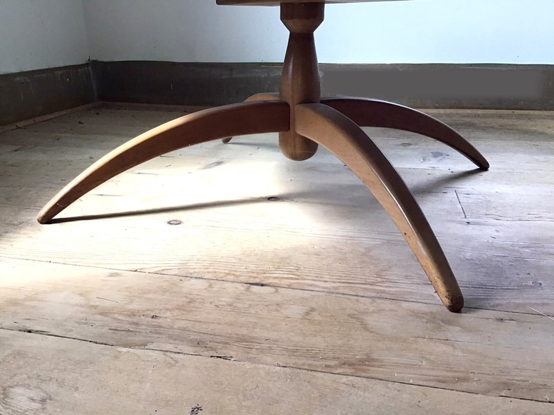 Cushman Contemporary Spider Leg Round Mid-Mod Coffee Table circa 1955 gallery