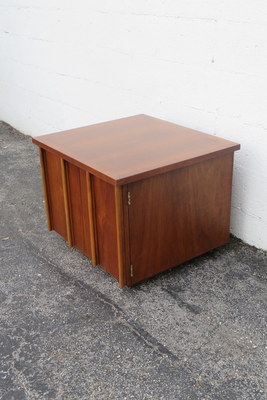Lane Mid Century Modern Nightstand Side End Lamp Table Bar Commode 5165 gallery