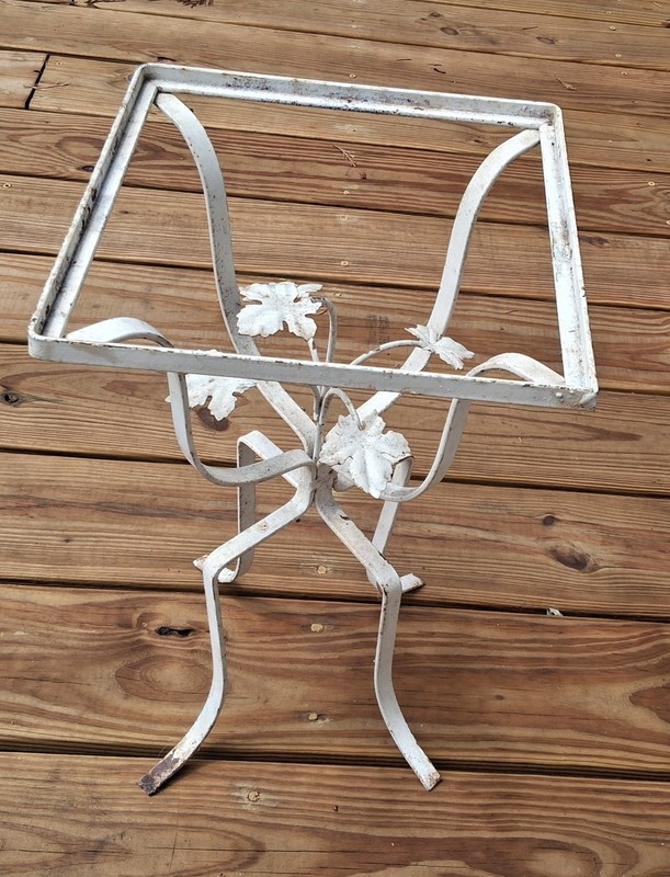 VINTAGE Small White Metal Tole SIDE TABLE BASE w/ Leaves gallery