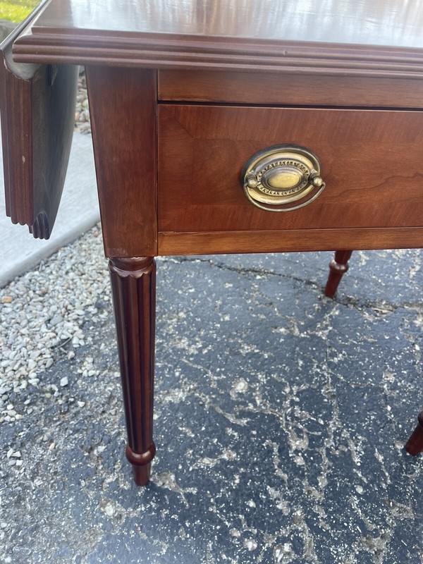 Bombay Company Drop Leaf Sheraton Side End Accent Mahogany Table One Drawer gallery