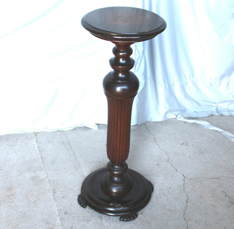 Antique turned Oak Pedestal Stand – original finish