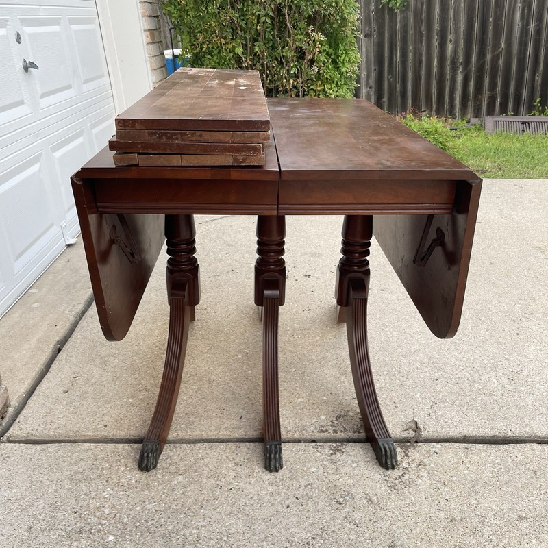 Vintage Duncan Phyfe Triple Pedestal Mahogany Drop-Leaf Dining Table & 4 Leaves