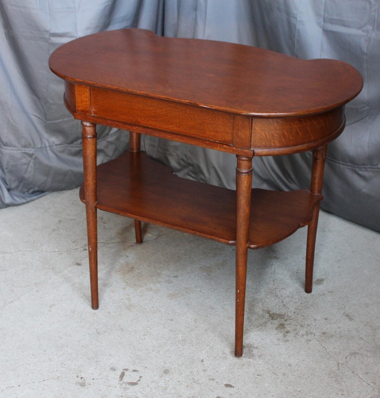 Antique Quarter Sawn Oak Parlor Table – Kidney Shaped Style gallery