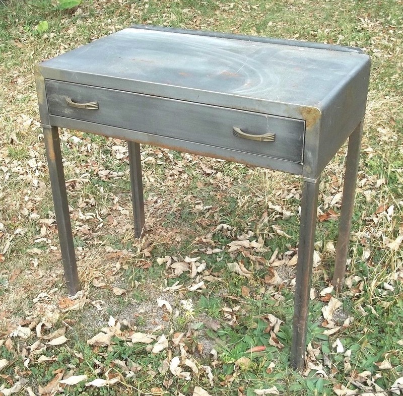 VINTAGE MID CENTURY INDUSTRIAL BRUSHED STEEL ONE DRAWER TABLE ON SQUARE LEGS