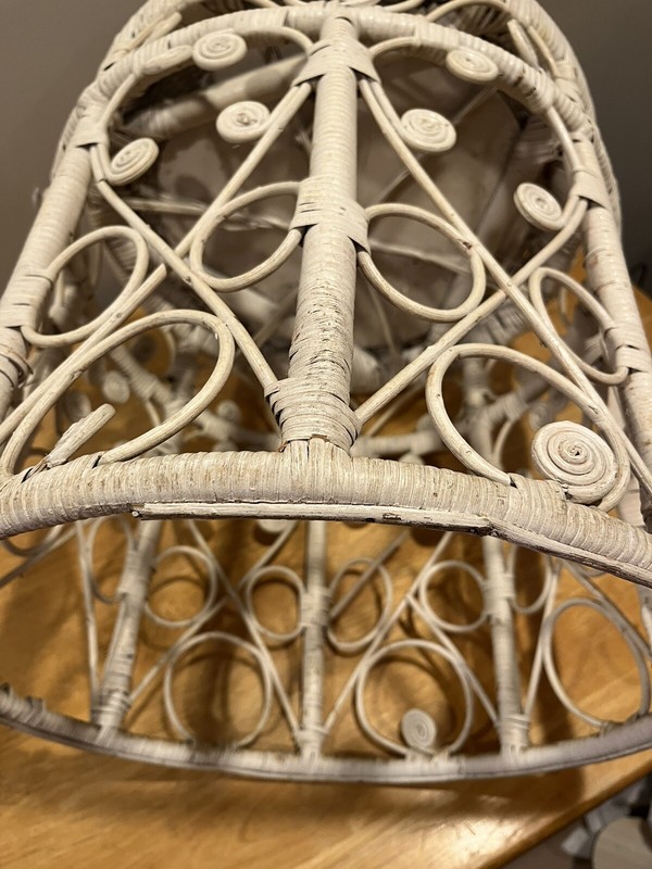 Vtg White Wicker Rattan Plant Stand Boho Scroll Peacock Side Table Round 18" gallery