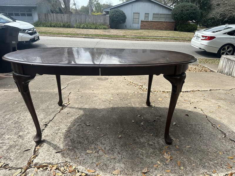 Ethan Allen Solid Cherry Queen Anne Dining Table – Georgian Court Collection gallery