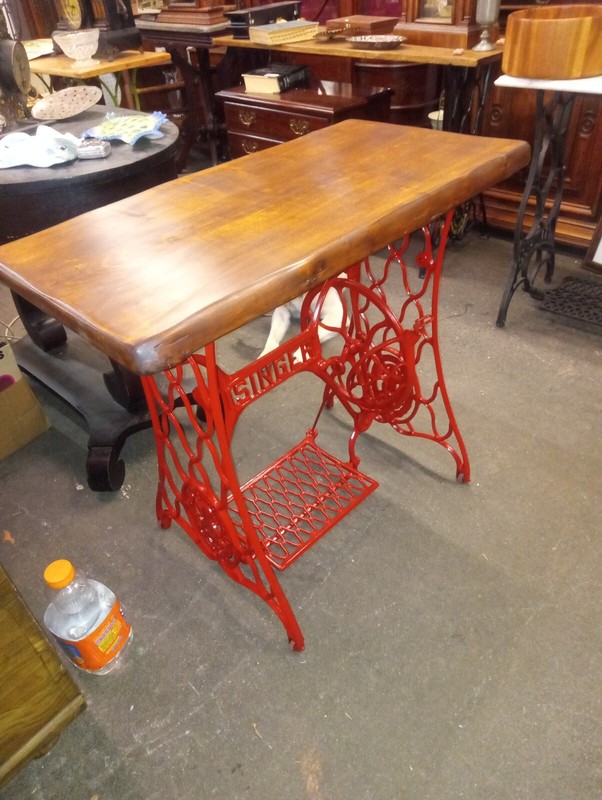 Sewing machine Table