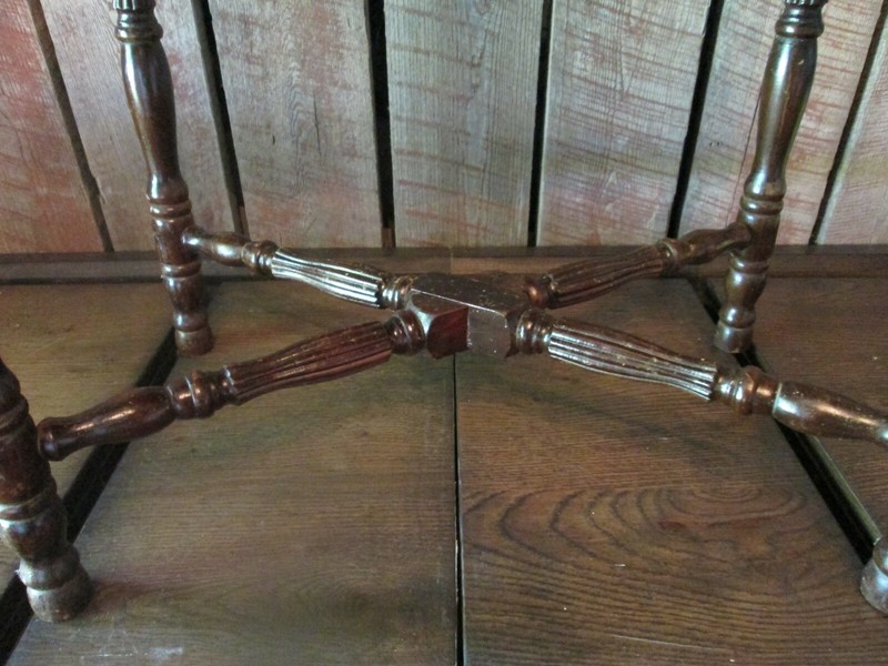 Vintage dark wood Side end Table scrolled gallery