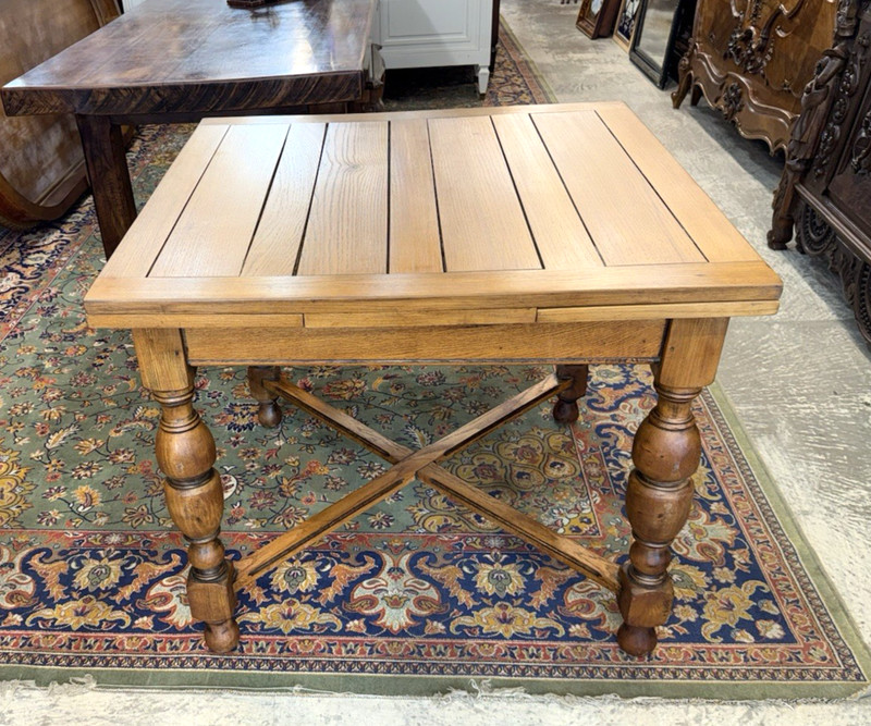 English Antique Oak Draw Leaf Table / Kitchen Table gallery