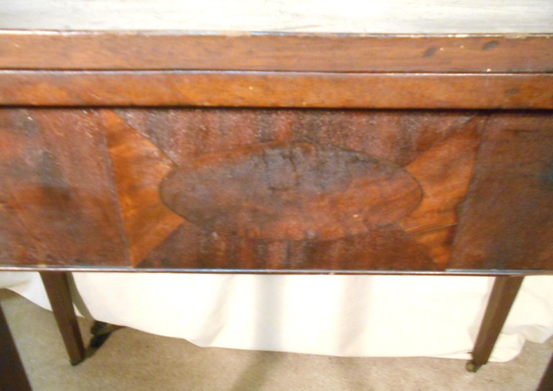ANTIQUE AMERICAN HEPPLEWHITE MAHOGANY CARD TABLE WITH INLAID OVAL PANEL gallery