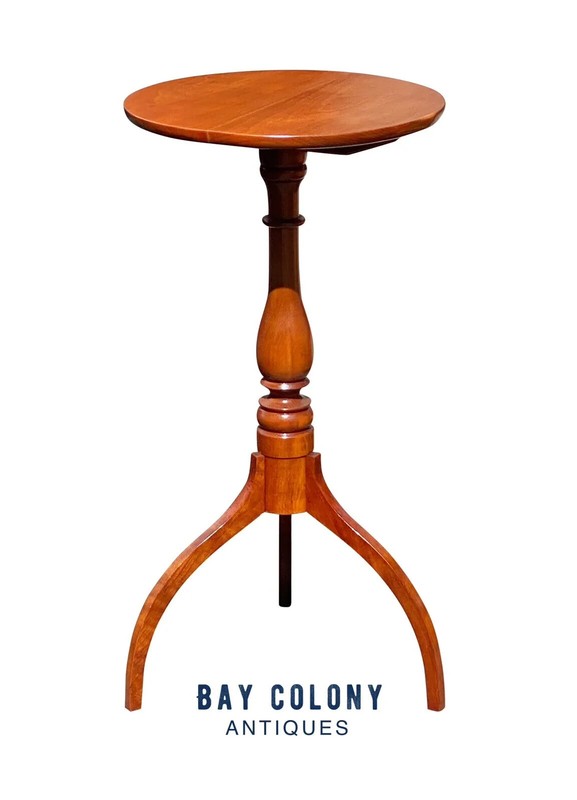 FEDERAL STYLE NEW ENGLAND CHERRY CANDLESTAND WITH RARE TRIPOD SPIDER LEGS