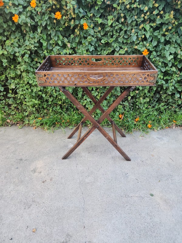 Vintage Wooden Butler Tray Table Folding Stand Pierced Gallery Brass Corners
