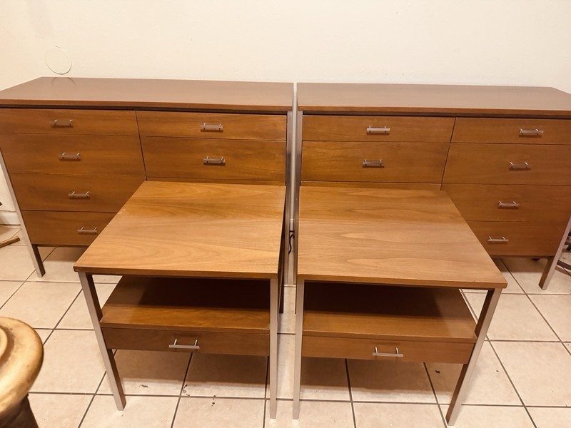 Fantastic Paul McCobb Calvin Linear Mid Century Side End Tables Pair MCM 1950s gallery