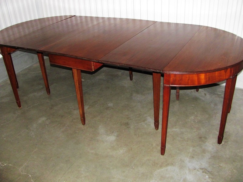 Antique American Federal Hepplewhite Mahogany Extending Dining Table Circa 1790 gallery