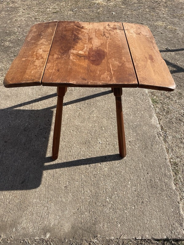 Vintage Antique Drop Leaf Table End Table Child Size Turned Legs 26”X 20”X 22”