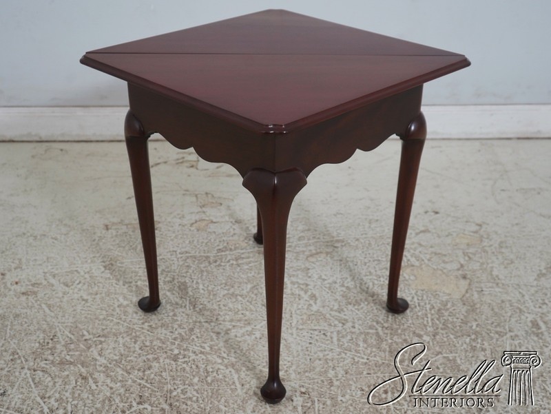 L71019: BAKER Colonial Williamsburg Mahogany Handkerchief Table gallery