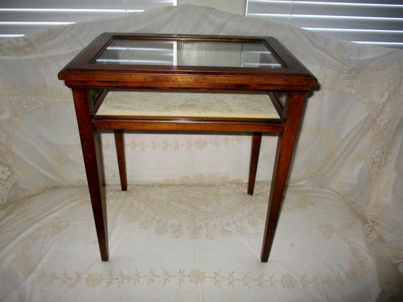 VTG Brandt Furniture Federal Style Mahogany Brighton Court Curio Table 20x18x13 gallery