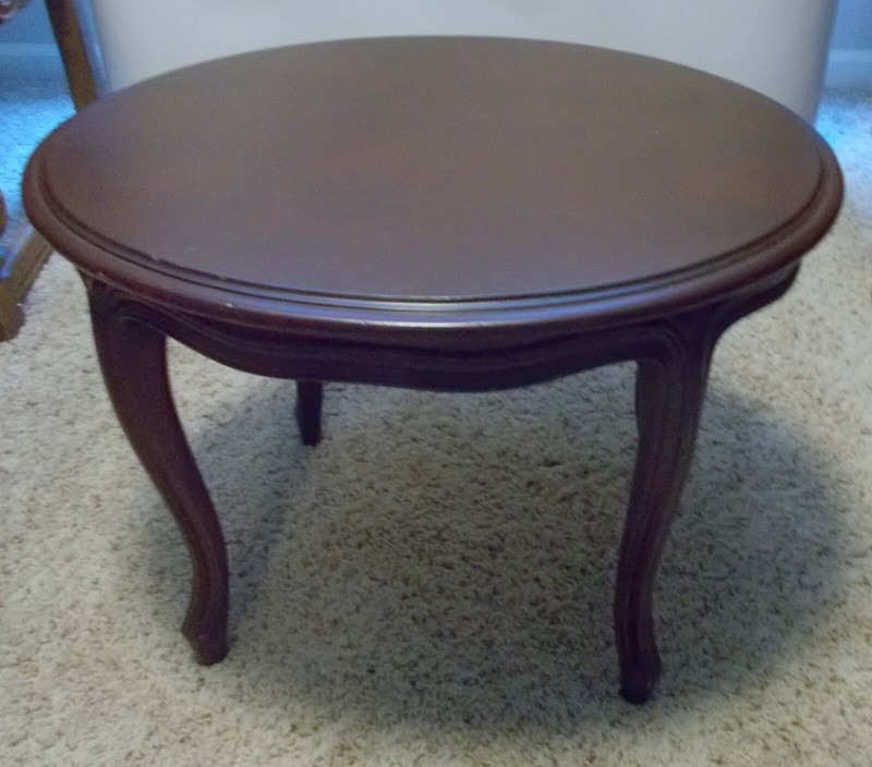 Vtg TEA Accent Side Oval TABLE Louis XV style Cabriole Curved Lags Elegant
