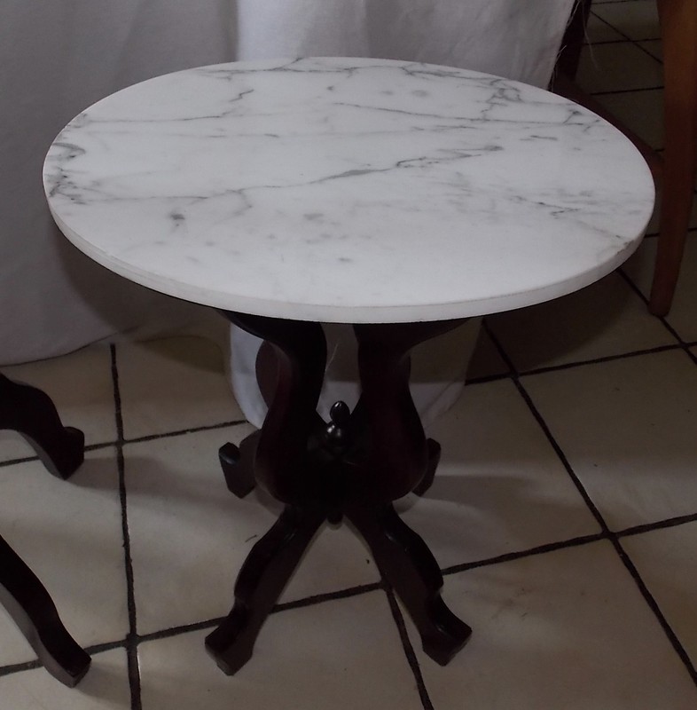 Mahogany Oval Marble Top End Table / Plant Stand (PS99)