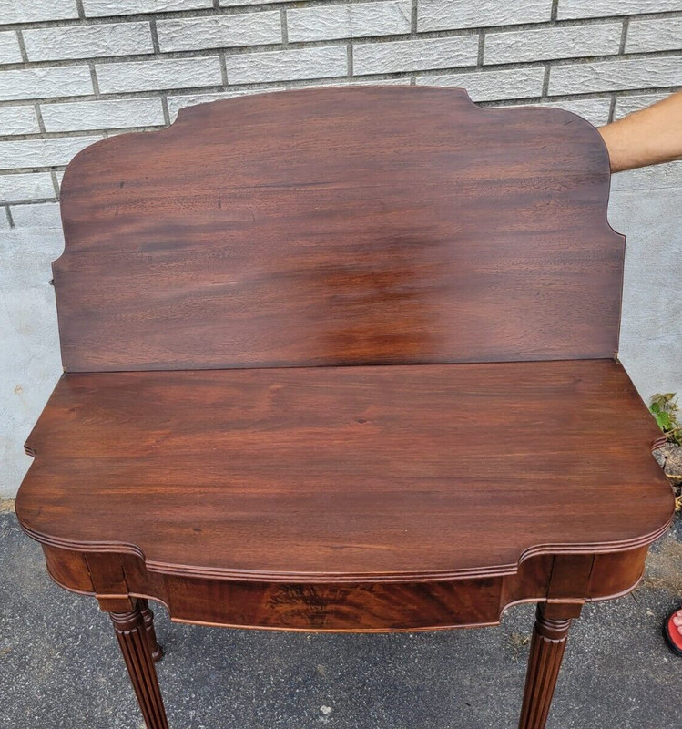 Exquisite 1920s American Sheraton Mahogany Console Table - Antique Elegance gallery