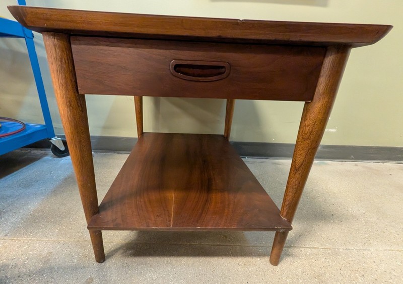 Vintage Lane, Altavista, Virginia, MCM end table with drawer, Style #= 1038 gallery