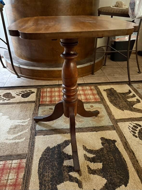 Antique End Table Vintage Exellent Condition gallery