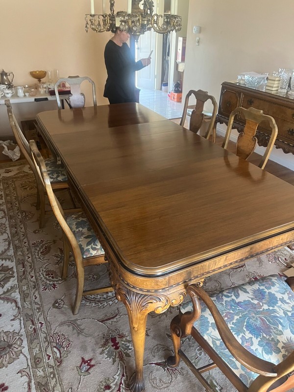 Berkey & Gay Dining Table + 6 chairs gallery