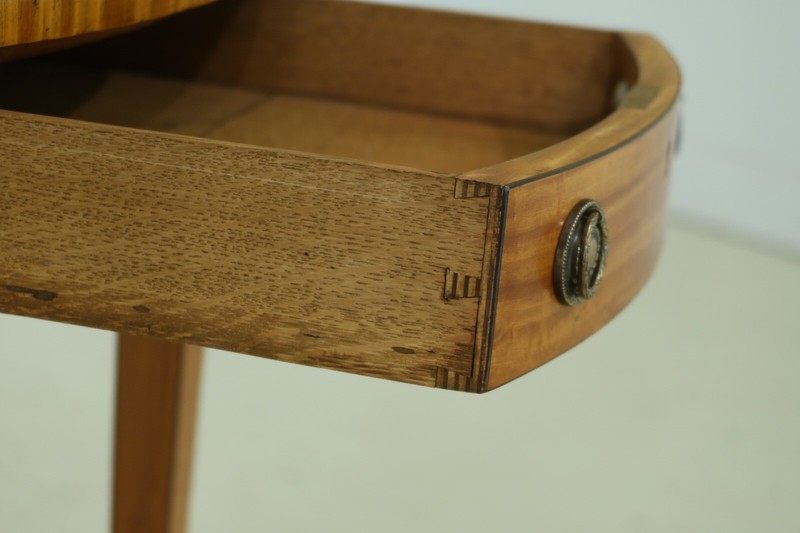 32200EC: English Custom Made Satinwood Inlaid Pembroke Table gallery