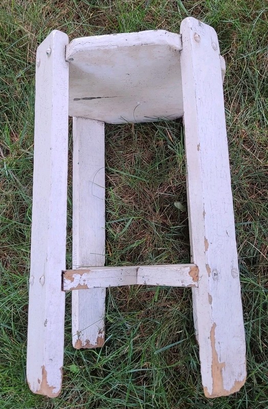 Antique Farmhouse & Vtg. Elegant Designer Table Stands Shabby Paint (e7) gallery