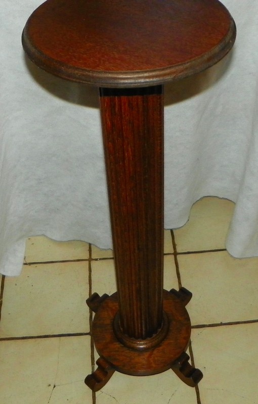 Quartersawn Oak Fluted Plant Stand (PS-201) gallery