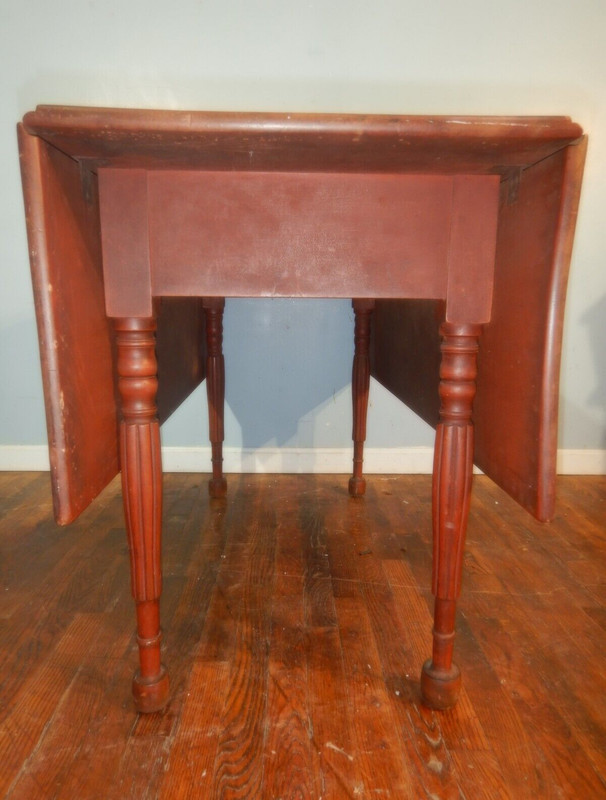 Original Red paint Maple Drop Leaf Dining Table Early 19th century
