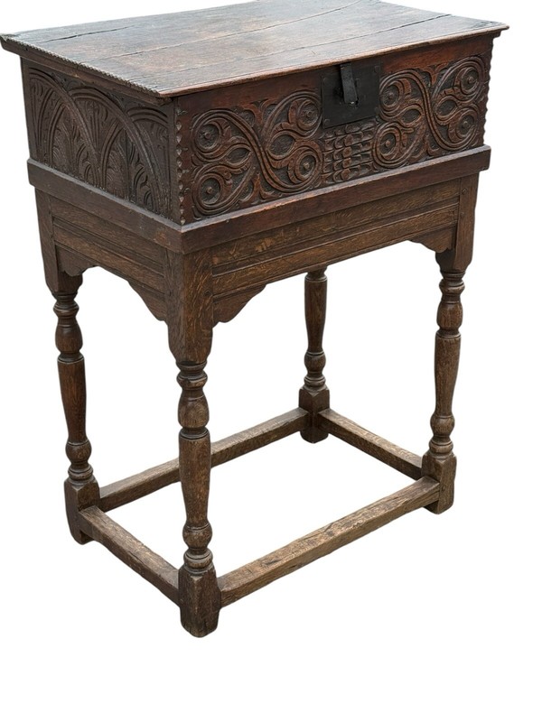 Antique carved Oak Pilgrim Period Bible Box On Stand Table Carved Primitive