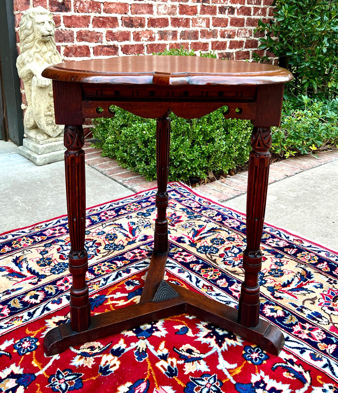 Antique English Clover Leaf End Table Side Table Accent Table Honey Tiger Oak gallery