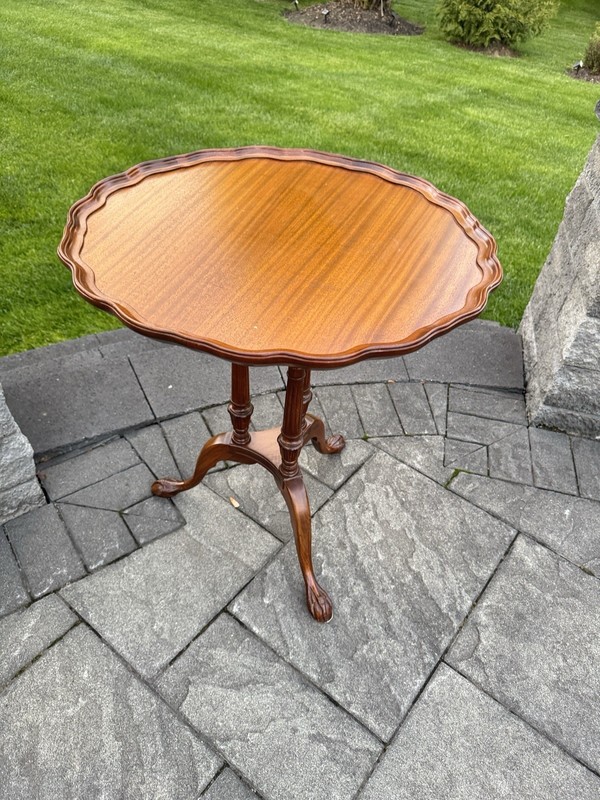 Vintage Pie Crust Triple-Pillar Pedestal Table | Ball & Claw Feet H29xD26” gallery