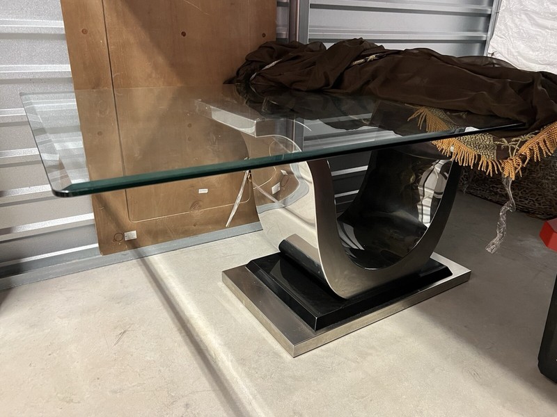 Glass Table With 6 Leather Chair gallery