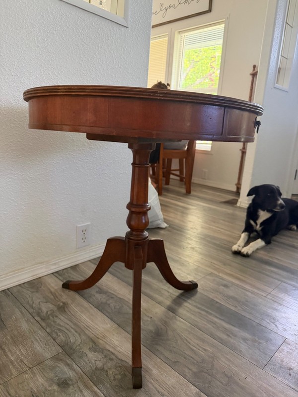 1940s Mahogany Round Side Table with Tooled Leather Top and Brass Pull Decor gallery