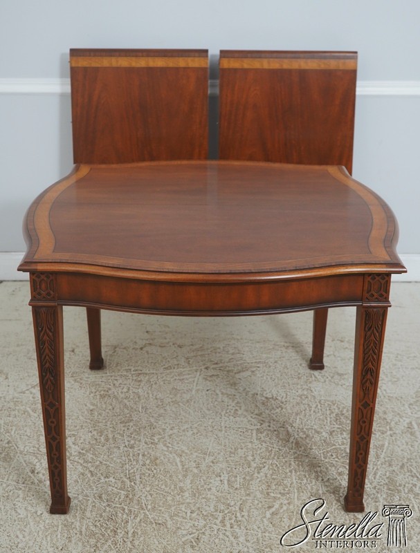 L72481: HENREDON Chippendale Mahogany Dining Room Breakfast Table gallery