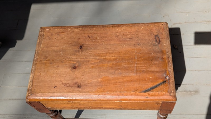 Early American Primitive Sheraton Late 19th Early 20th Bench Stool Stand Table gallery