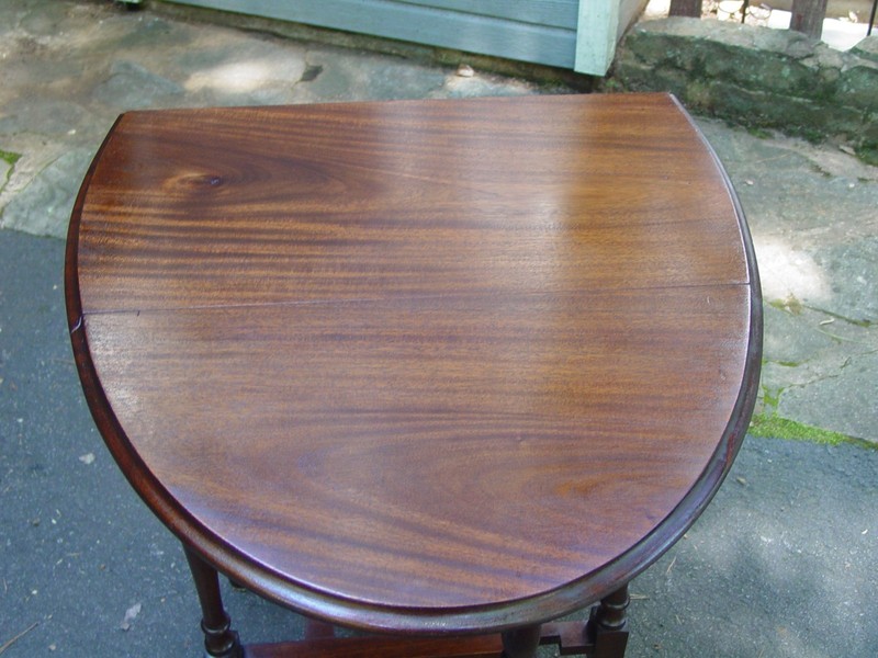 Small Size English Mahogany Drop Leaf Gateleg Table W/Turn Post Legs 0 S&H gallery