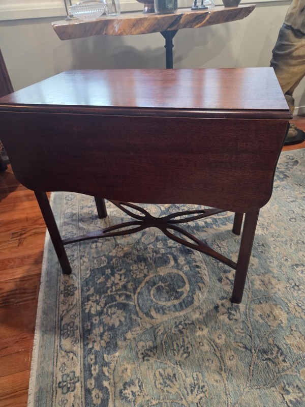 Councill Craftsman Chippendale Mahogany Pembroke Table gallery
