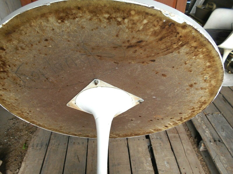 MID CENTURY MODERN SAARINEN ROUND TOP TULIP DINING TABLE gallery
